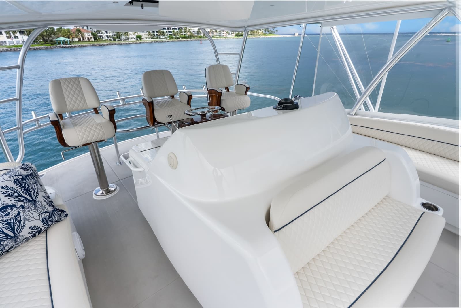 2024 Viking 72 Convertible - Photo 61