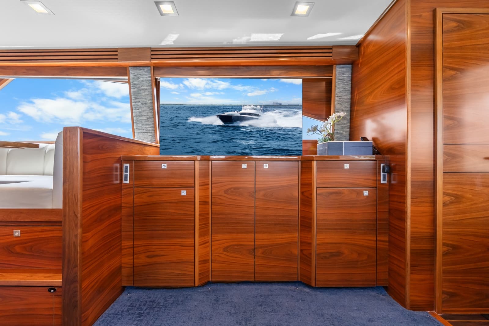 2024 Viking 72 Convertible - Photo 112