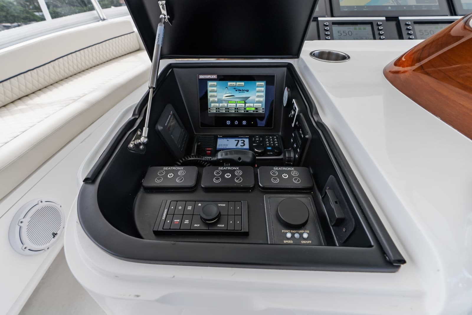 2024 Viking 72 Convertible - Photo 48