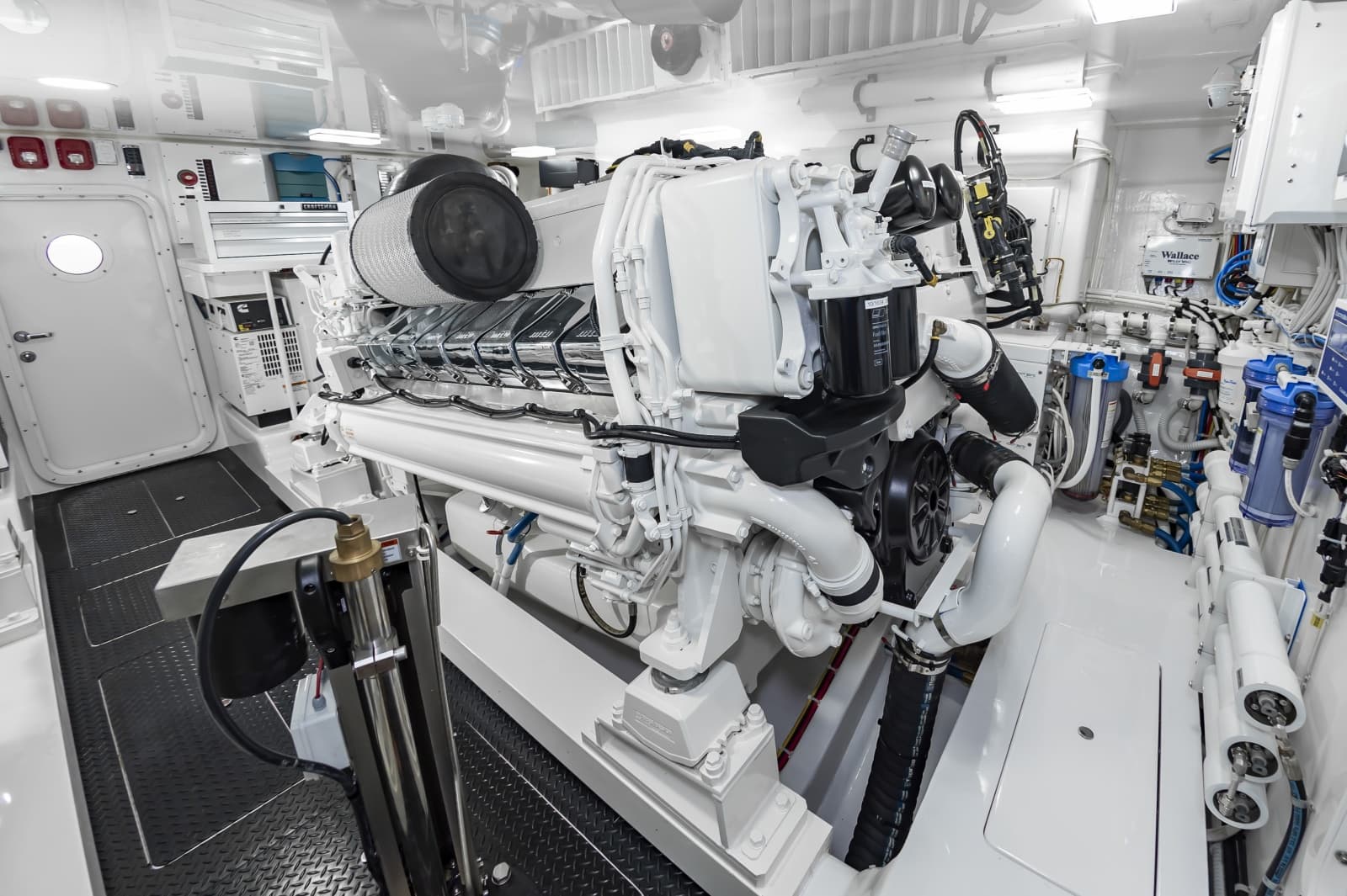 2024 Viking 72 Convertible - Photo 52