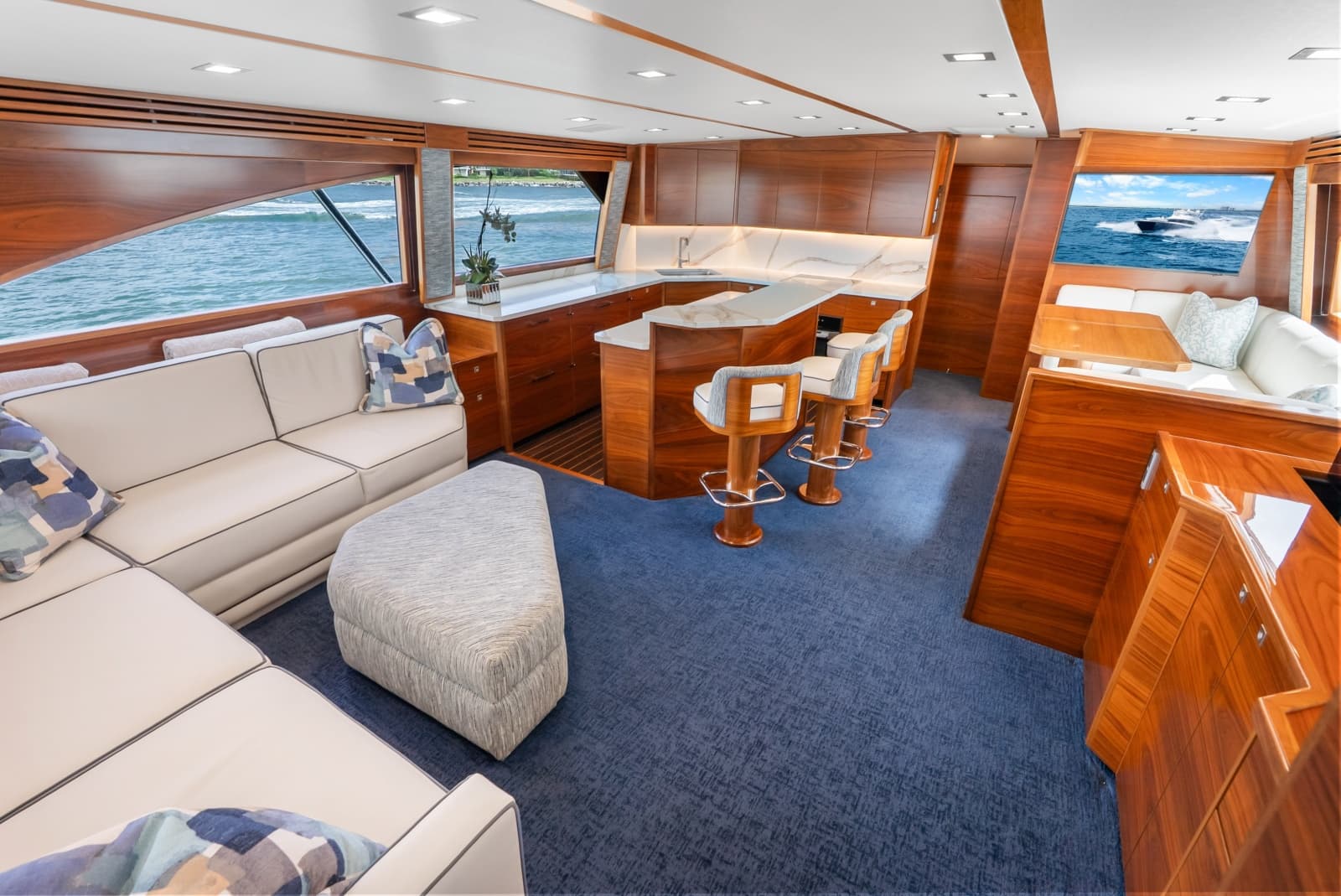 2024 Viking 72 Convertible - Photo 116