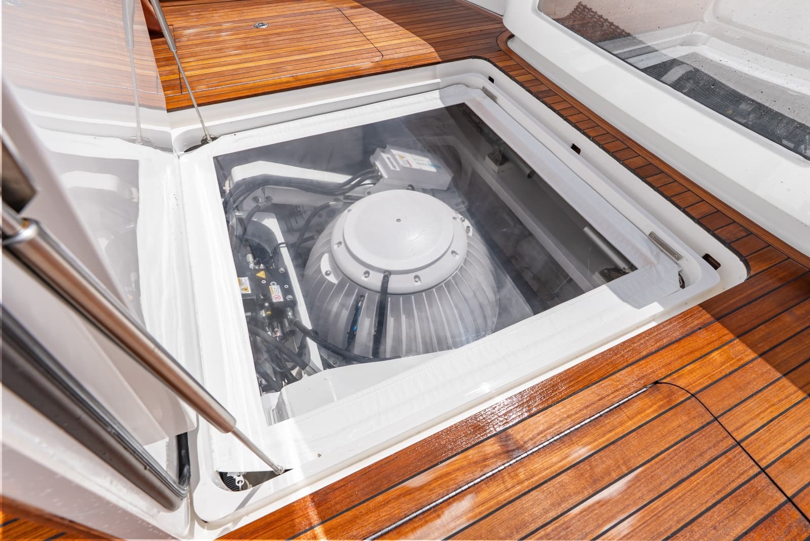 2024 Viking 72 Convertible - Photo 40