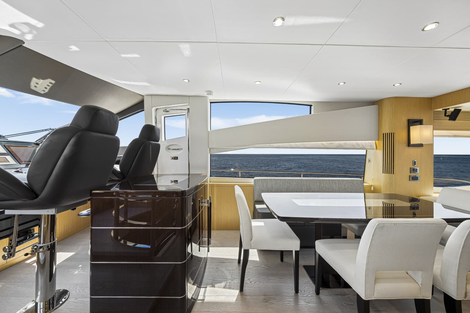 2017 Sunseeker 75 Yacht - Photo 48