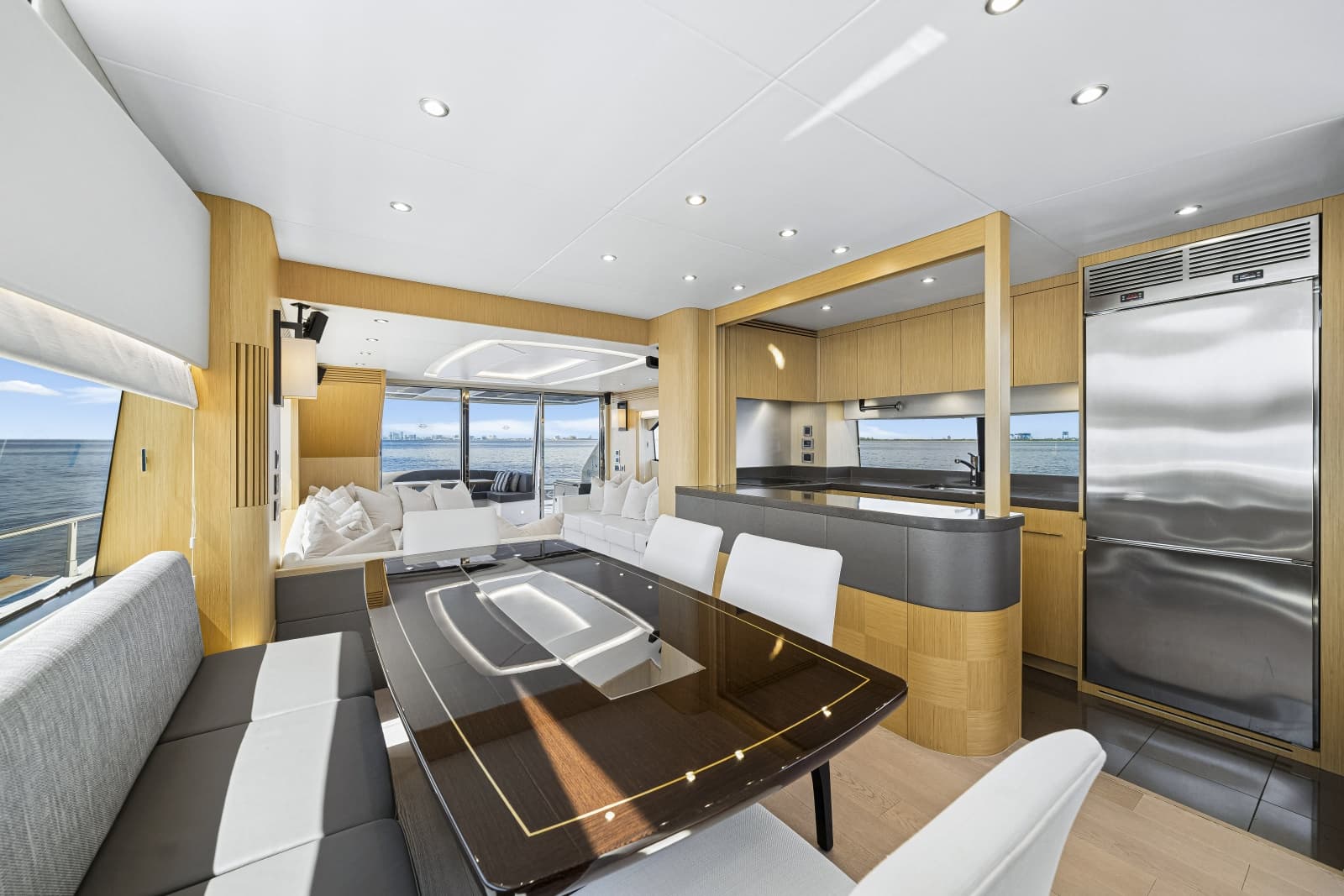 2017 Sunseeker 75 Yacht - Photo 44