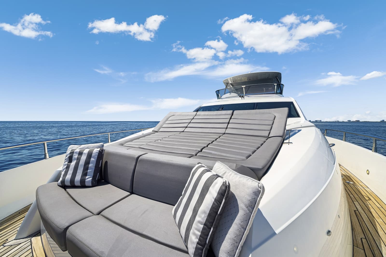 2017 Sunseeker 75 Yacht - Photo 17