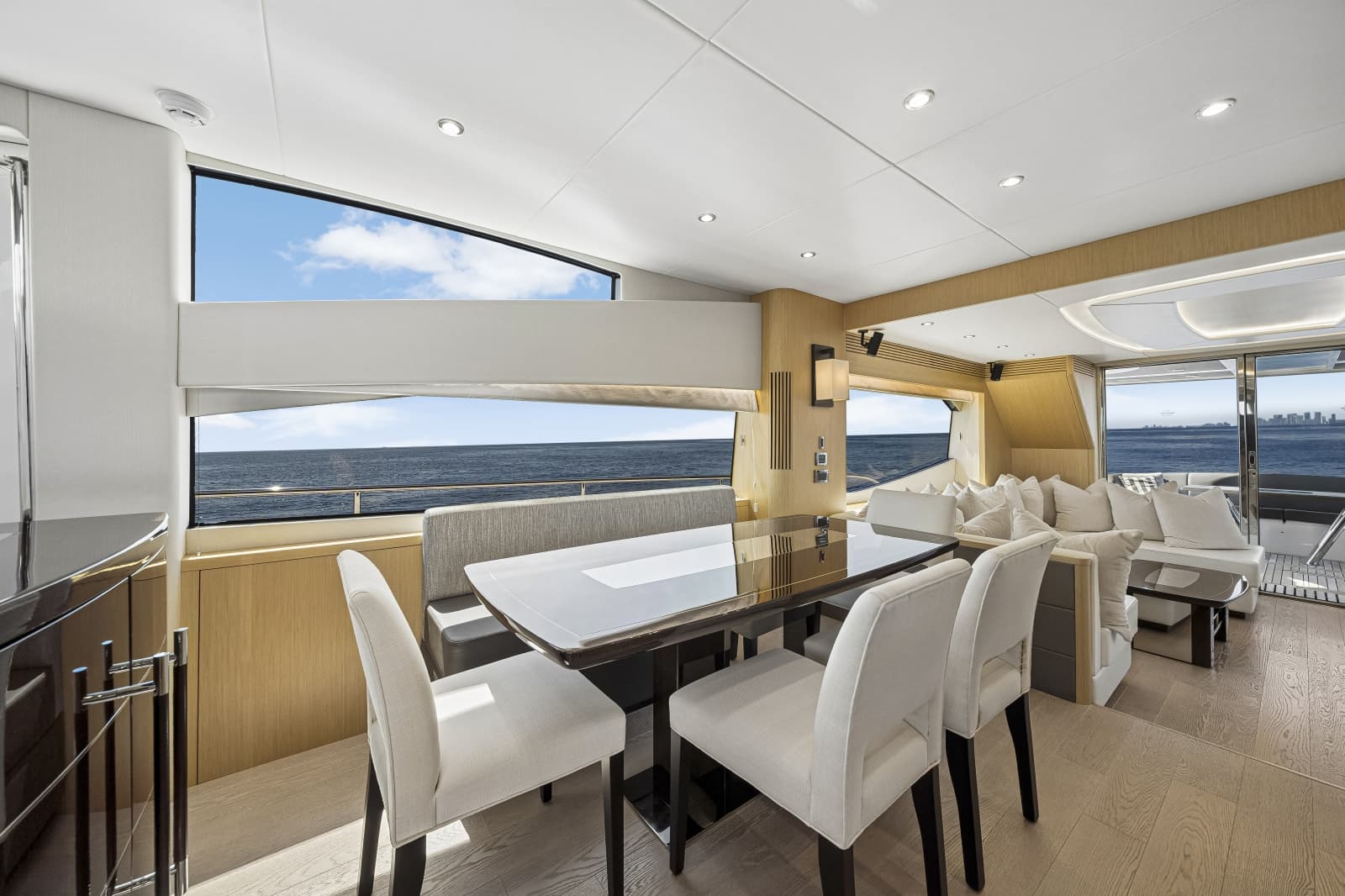 2017 Sunseeker 75 Yacht - Photo 45