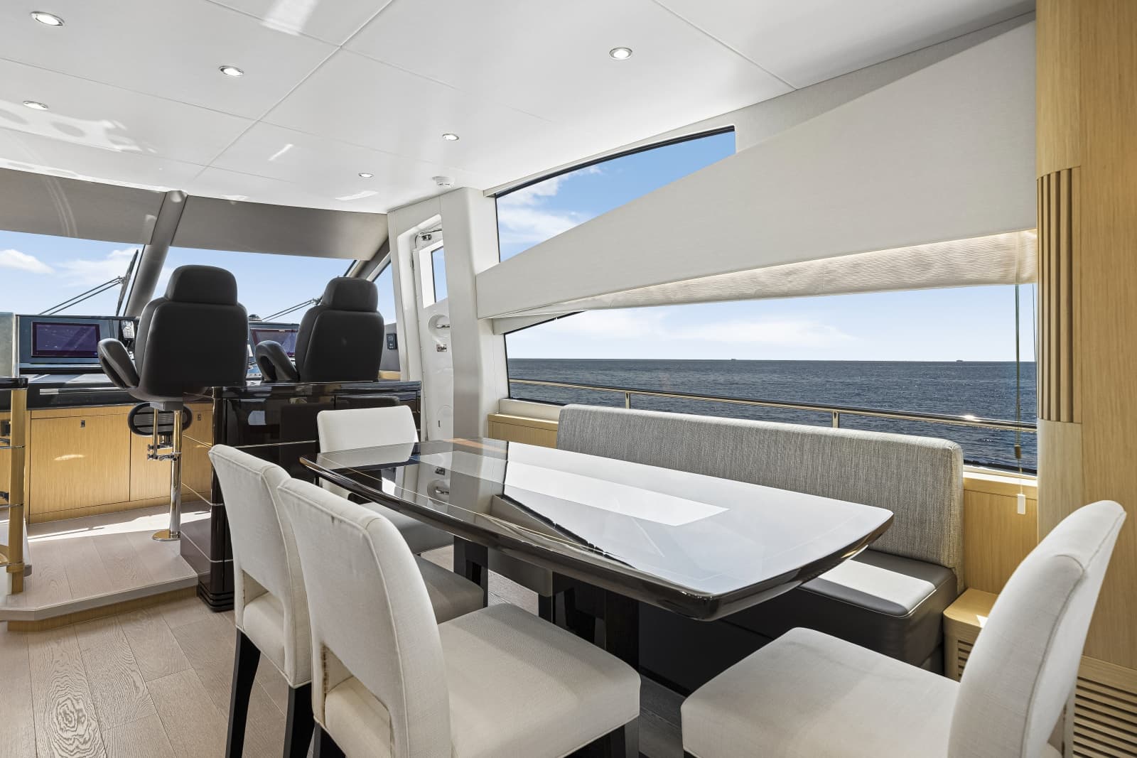 2017 Sunseeker 75 Yacht - Photo 46