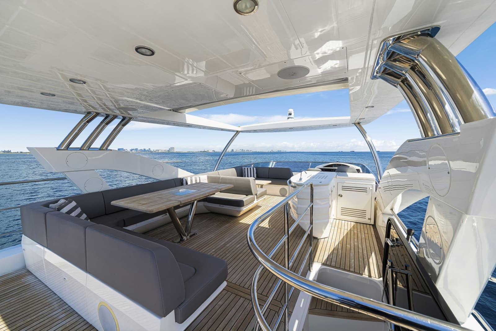 2017 Sunseeker 75 Yacht - Photo 26