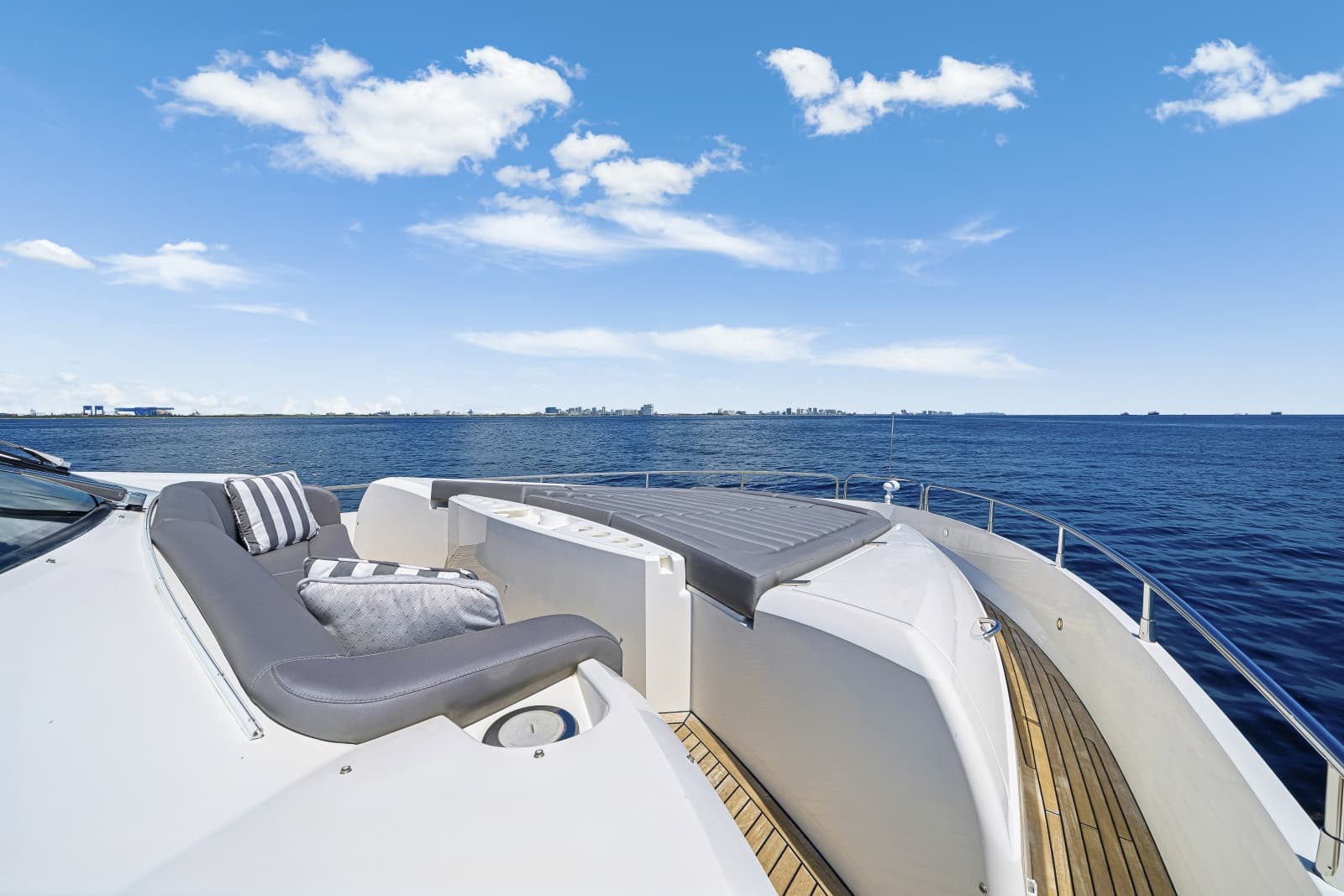 2017 Sunseeker 75 Yacht - Photo 19