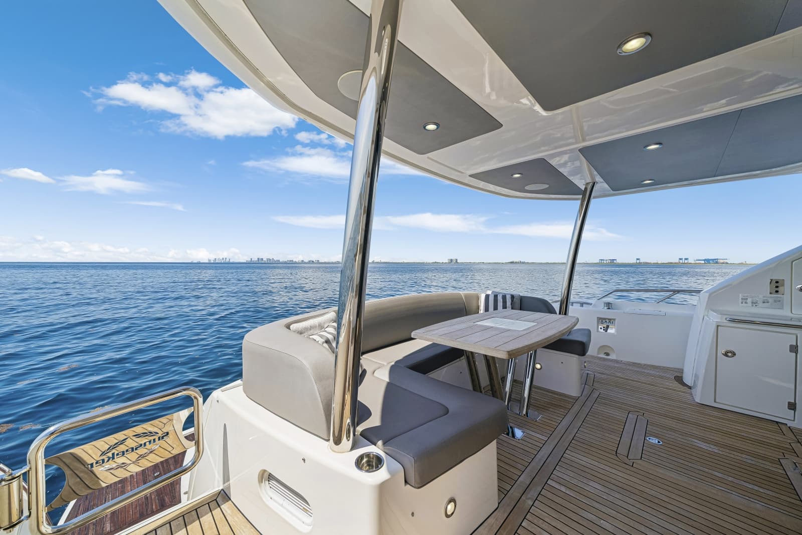 2017 Sunseeker 75 Yacht - Photo 23