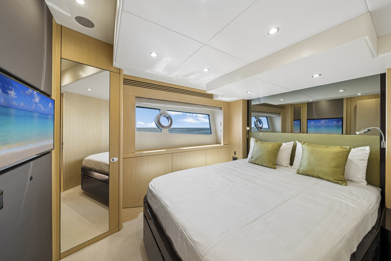 2017 Sunseeker 75 Yacht - Photo 56
