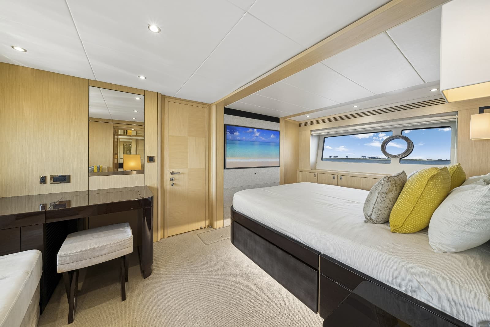 2017 Sunseeker 75 Yacht - Photo 59