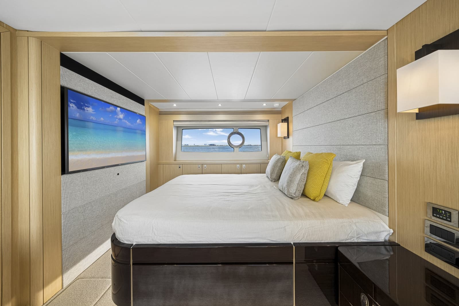 2017 Sunseeker 75 Yacht - Photo 57