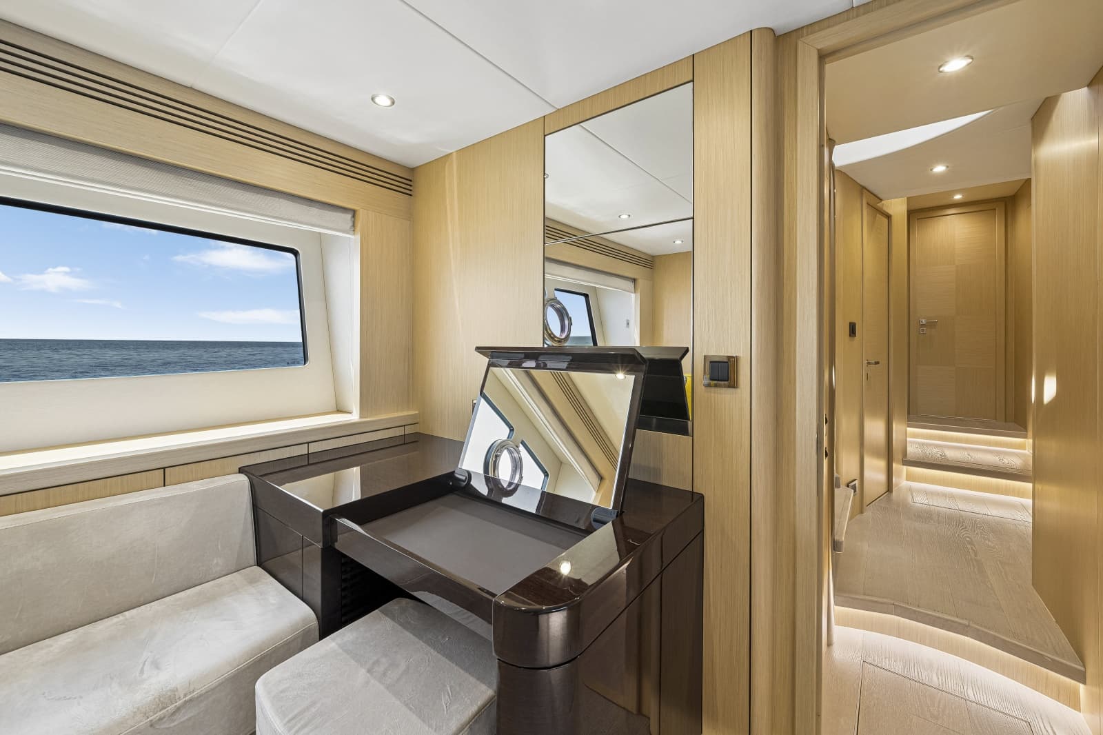 2017 Sunseeker 75 Yacht - Photo 61