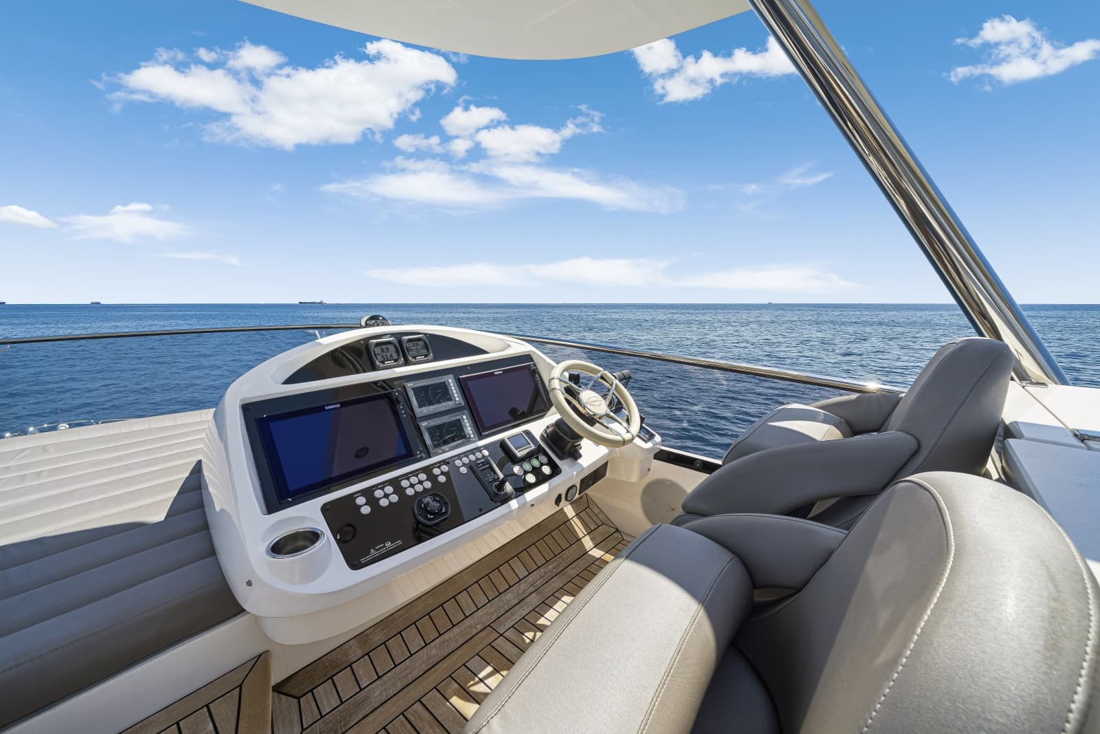 2017 Sunseeker 75 Yacht - Photo 30