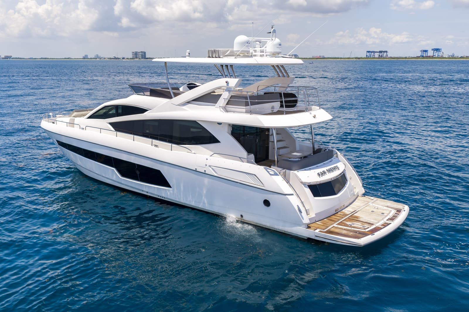 2017 Sunseeker 75 Yacht - Photo 3