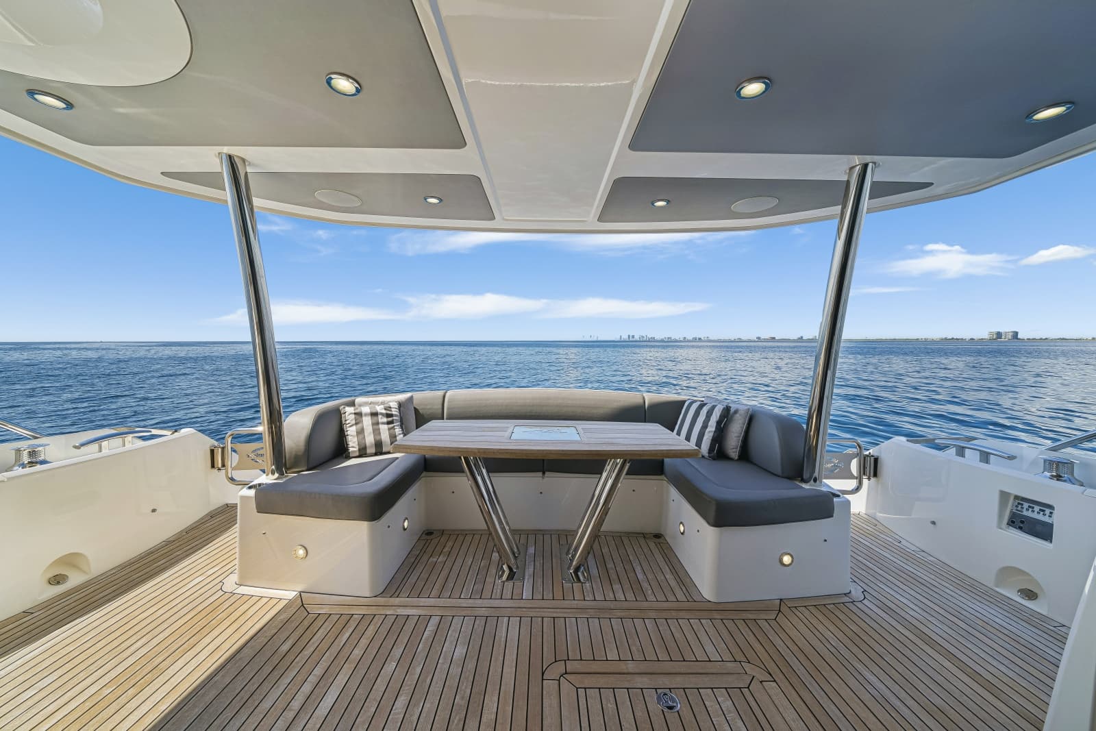 2017 Sunseeker 75 Yacht - Photo 24