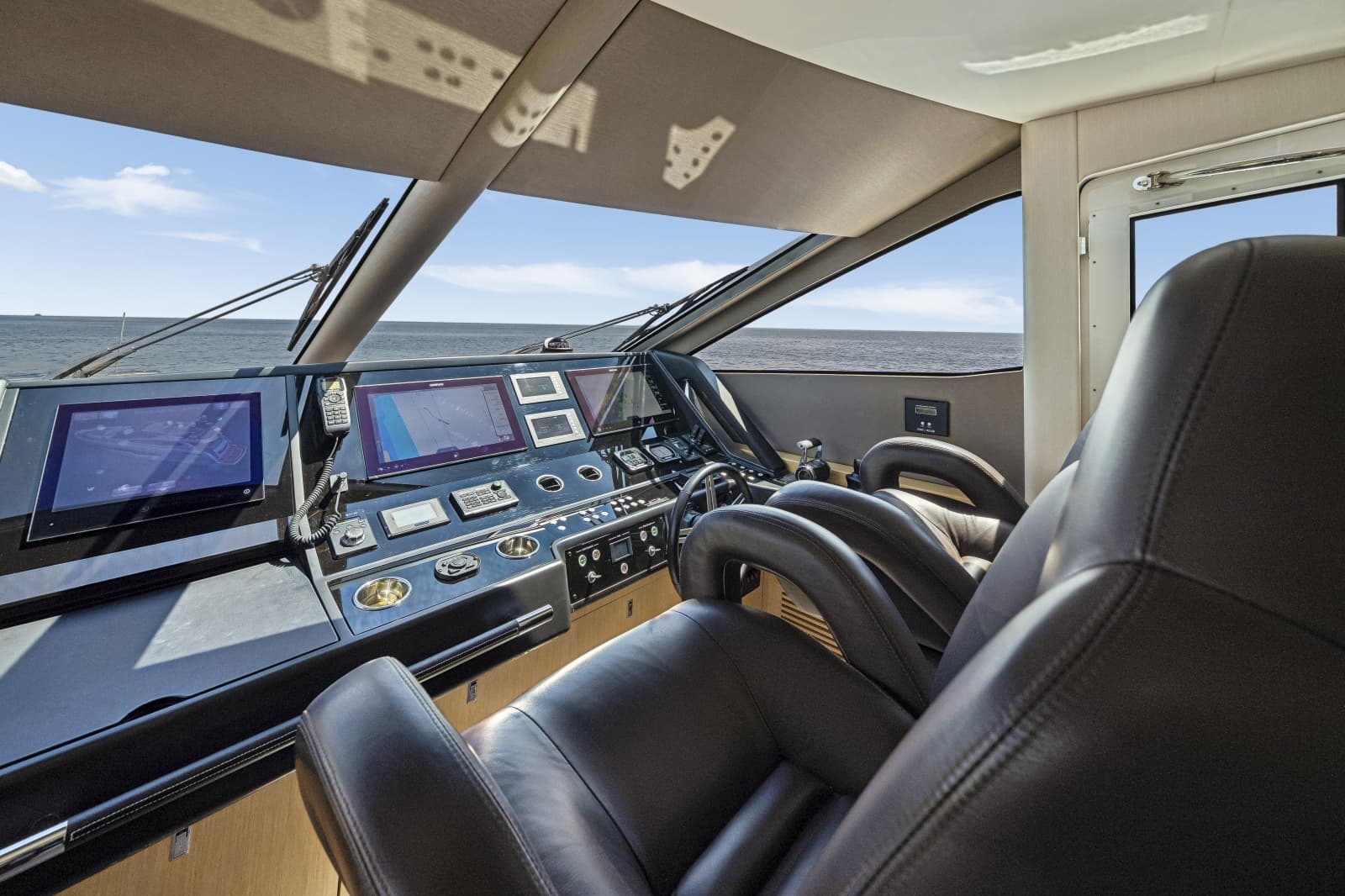 2017 Sunseeker 75 Yacht - Photo 51