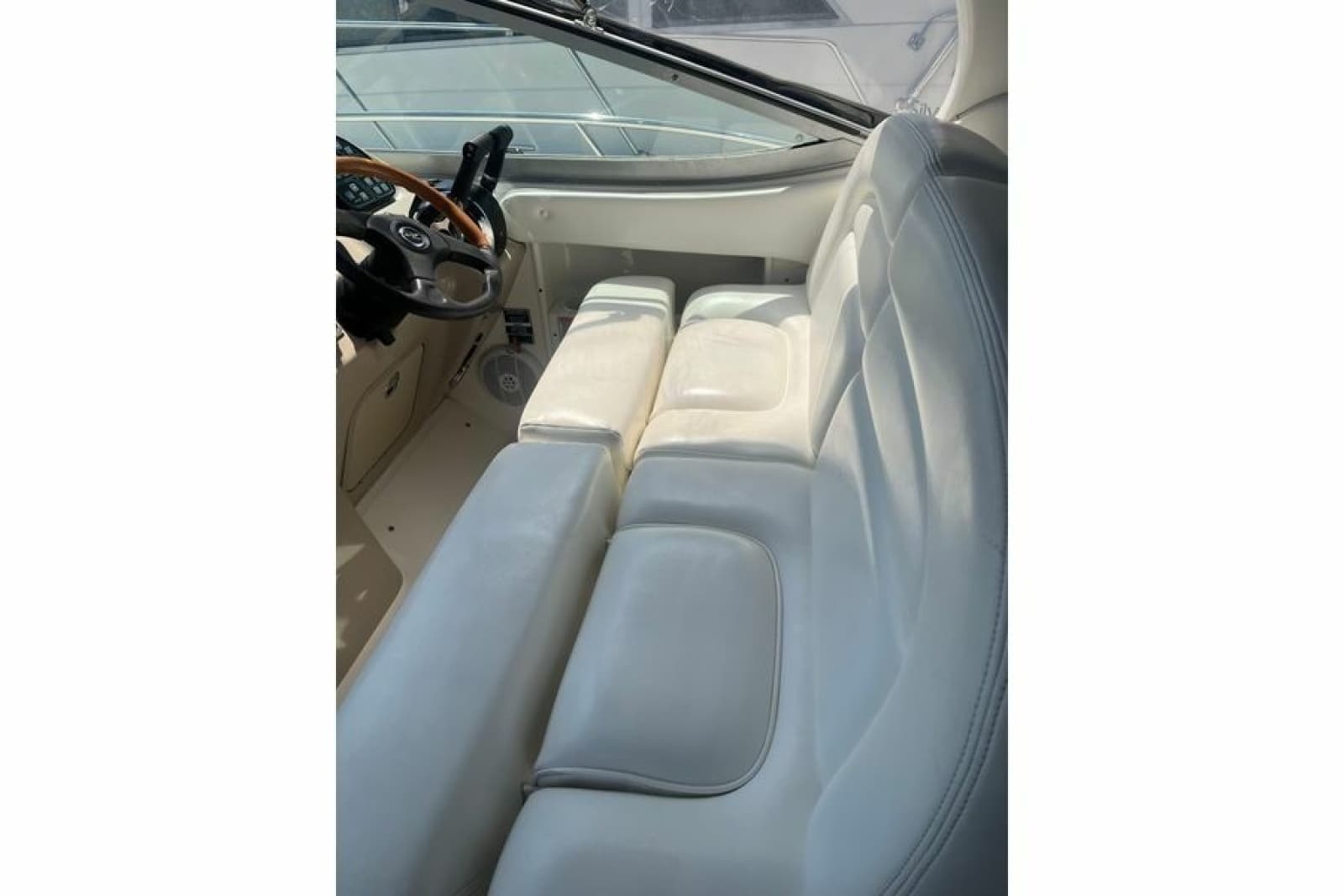 2004 Sea Ray 300 Sun Dancer - Photo 17