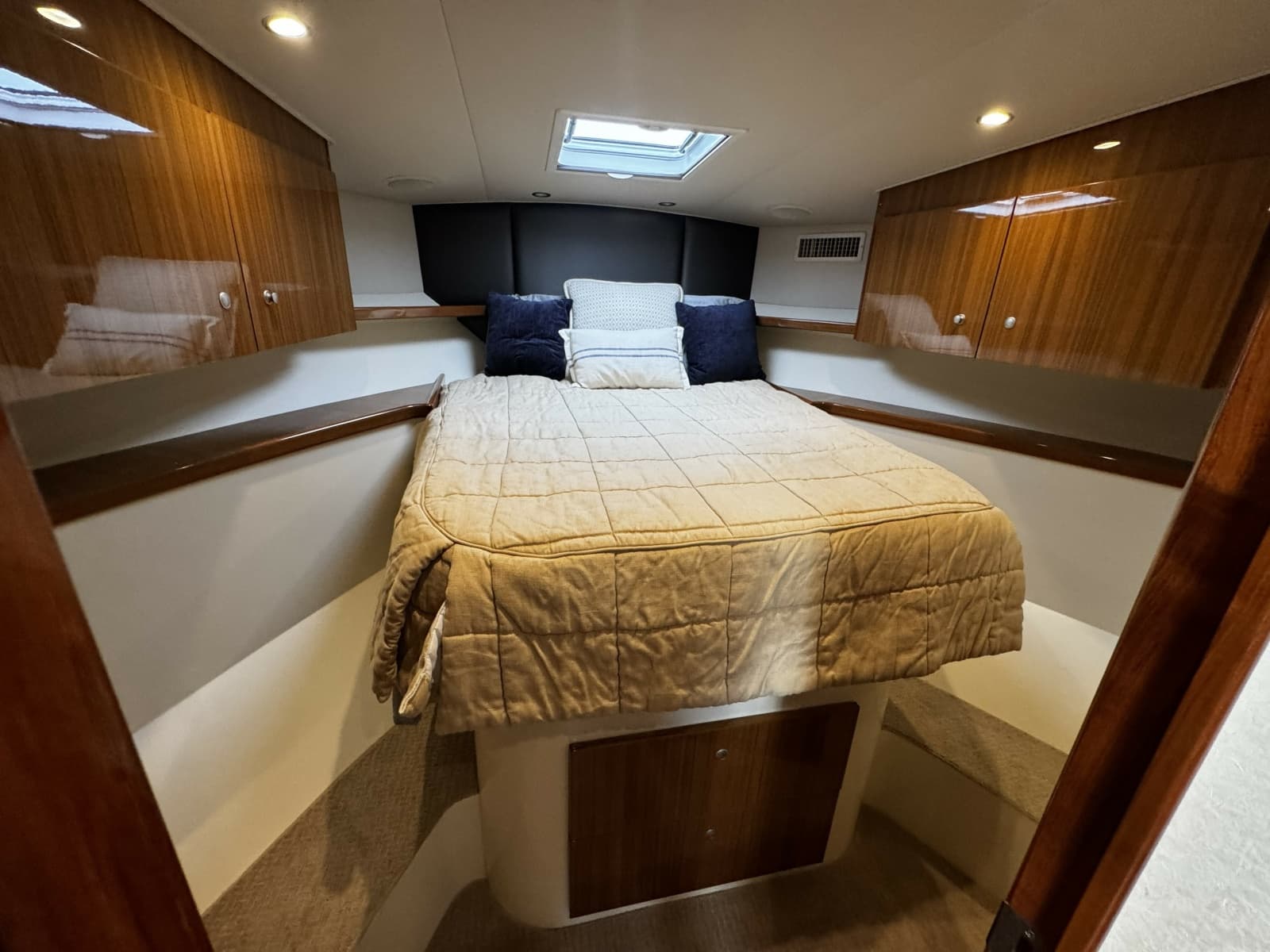 2014 Viking Boats 42 Open - Photo 31