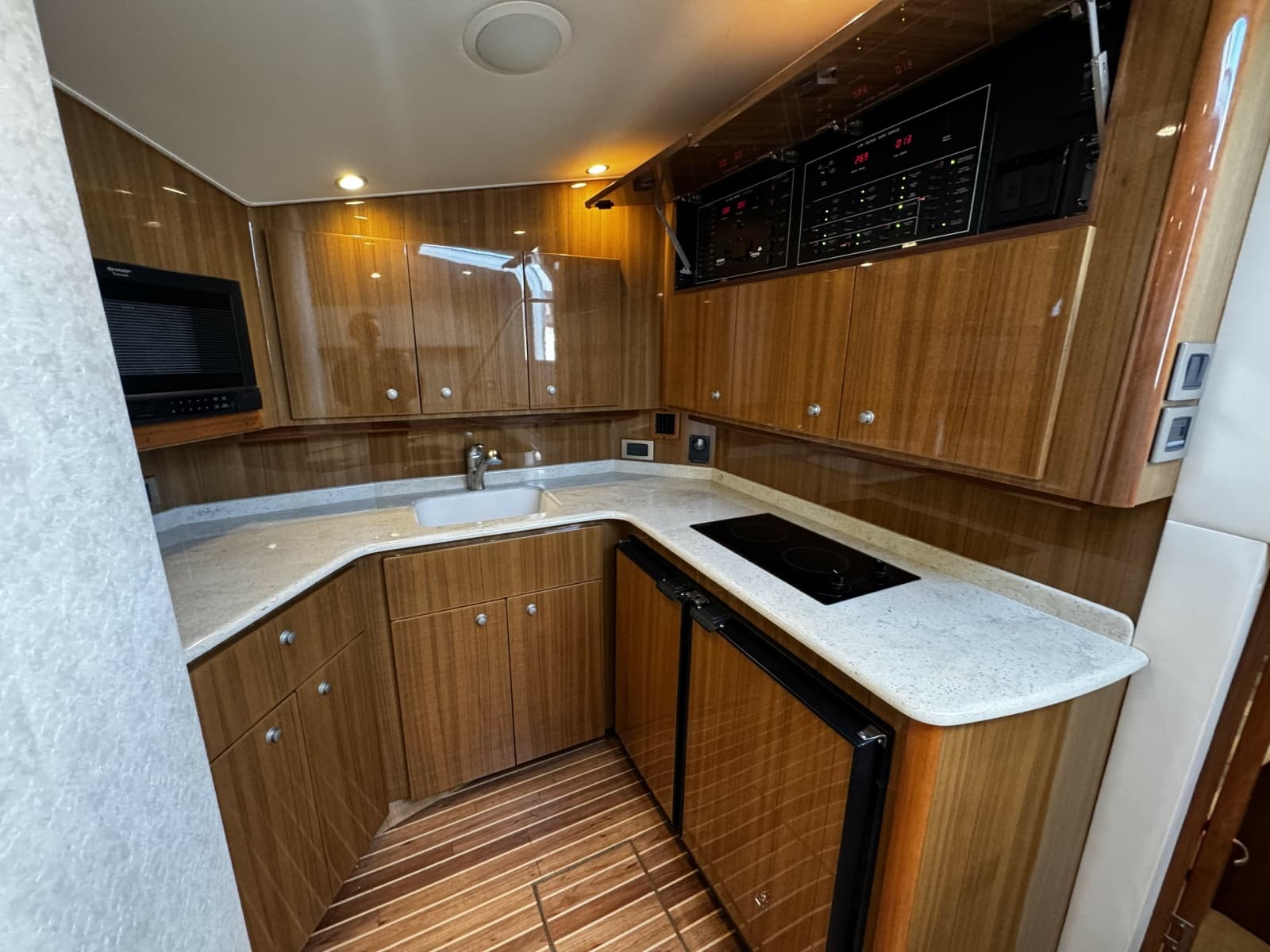 2014 Viking Boats 42 Open - Photo 27