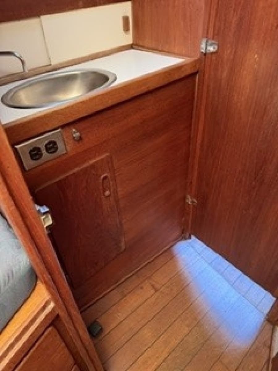 1981 Sabre 28 Series 2 - Photo 15