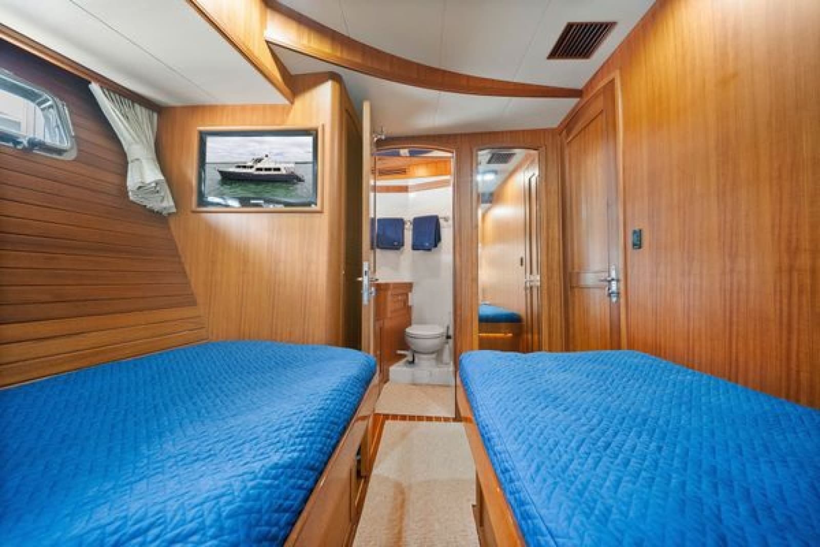 2011 Marlow 70E - Photo 43