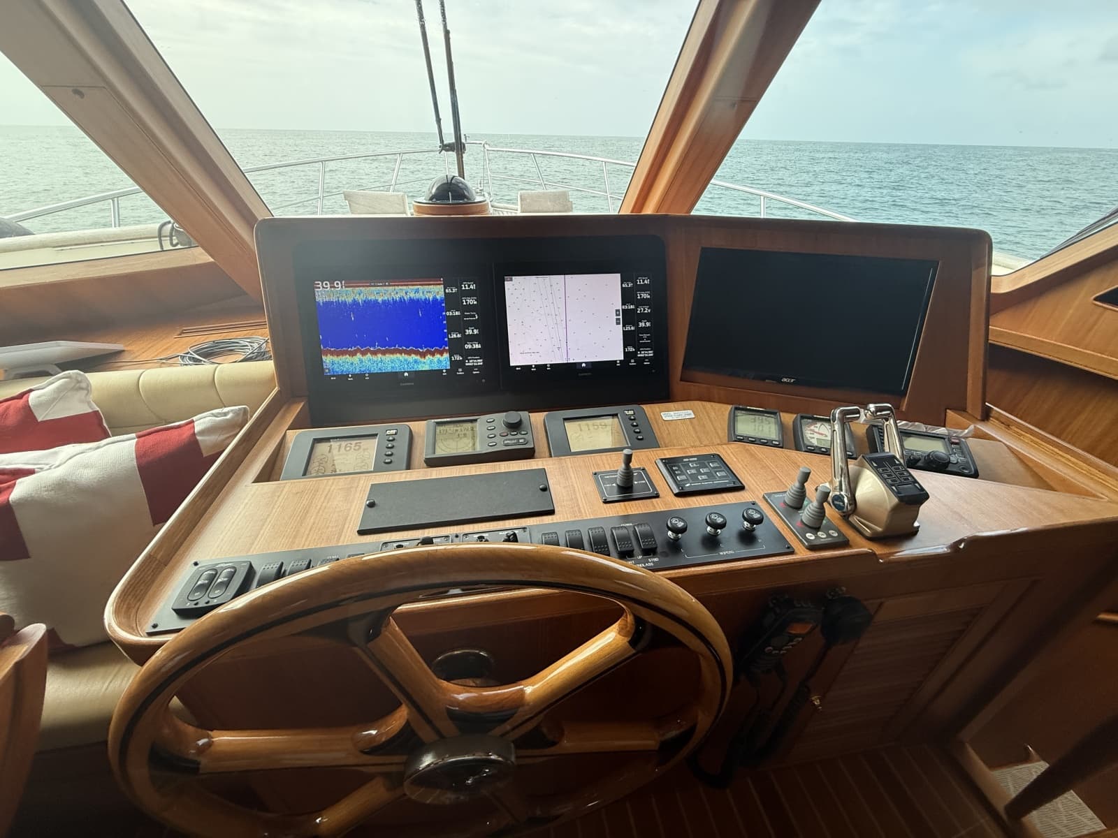 2011 Marlow 70E - Photo 2