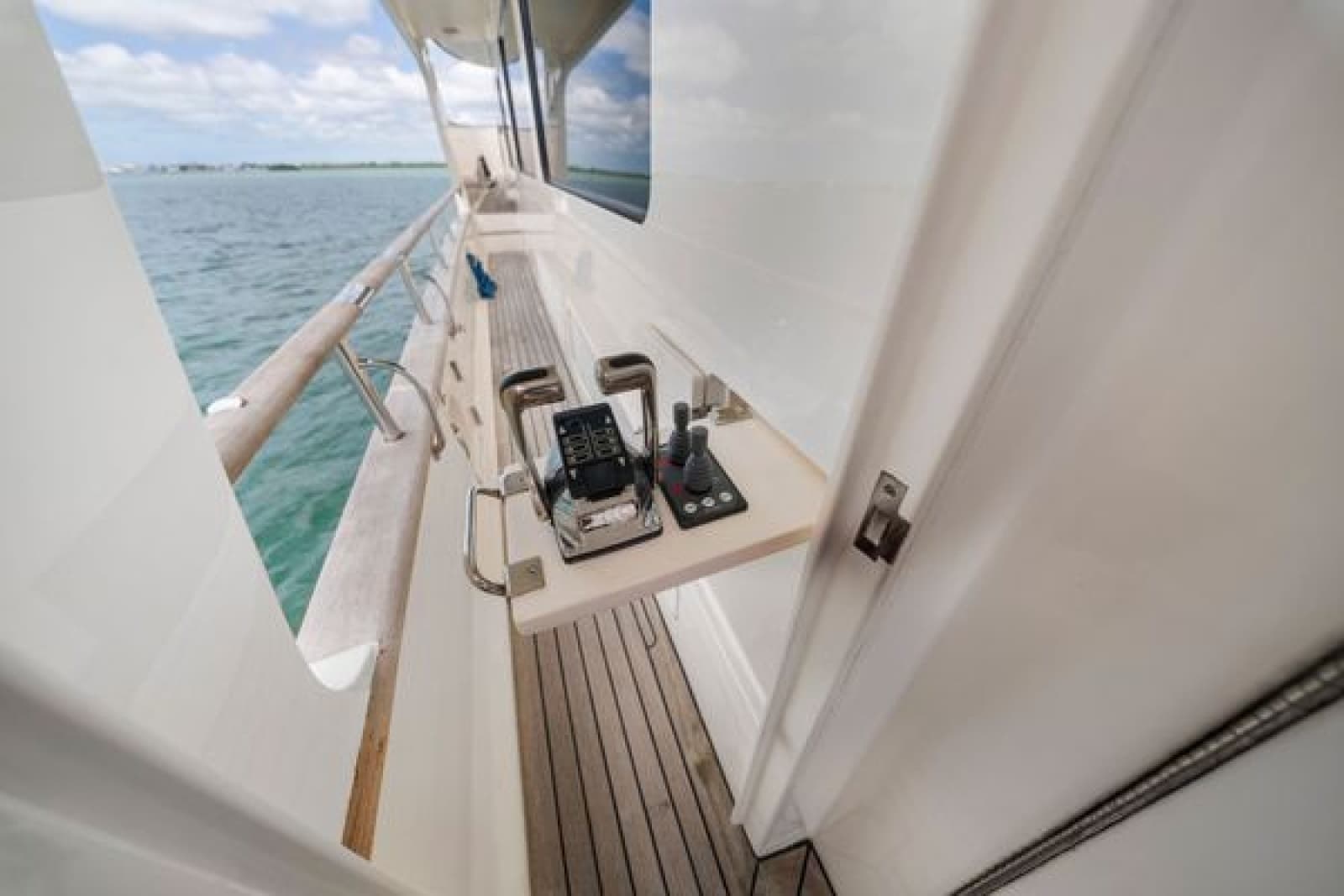 2011 Marlow 70E - Photo 18