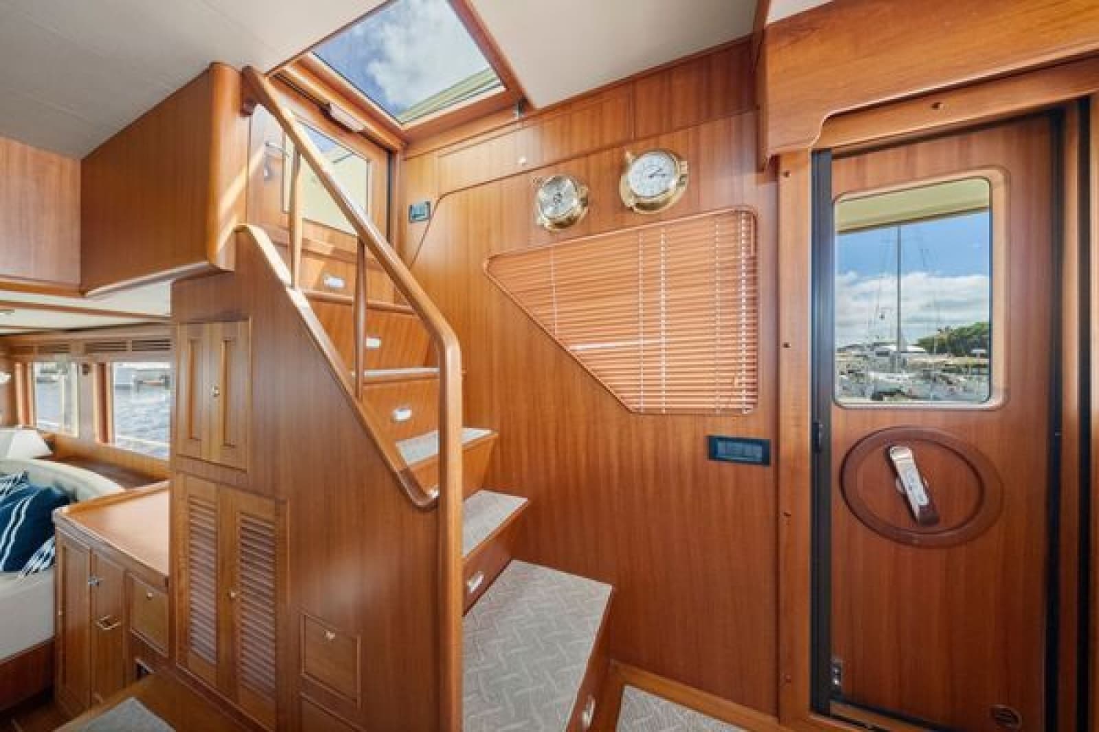 2011 Marlow 70E - Photo 26