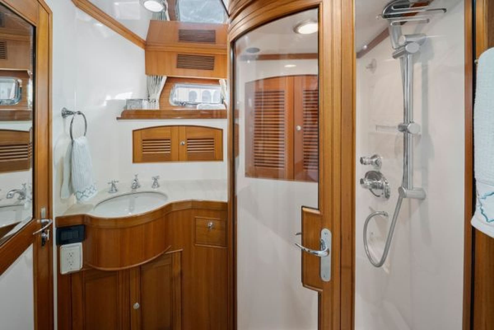 2011 Marlow 70E - Photo 41