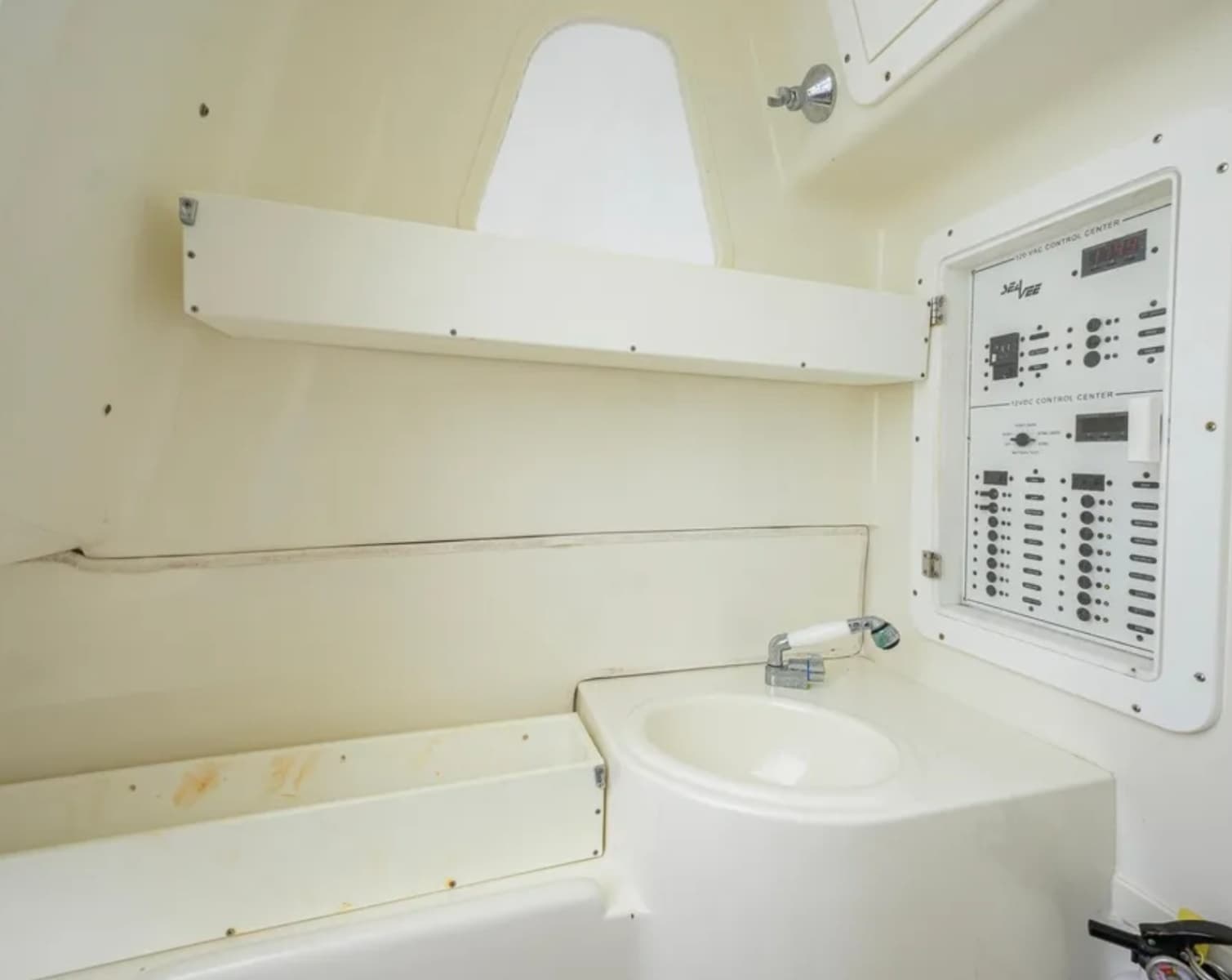 2016 SeaVee 390Z - Photo 24