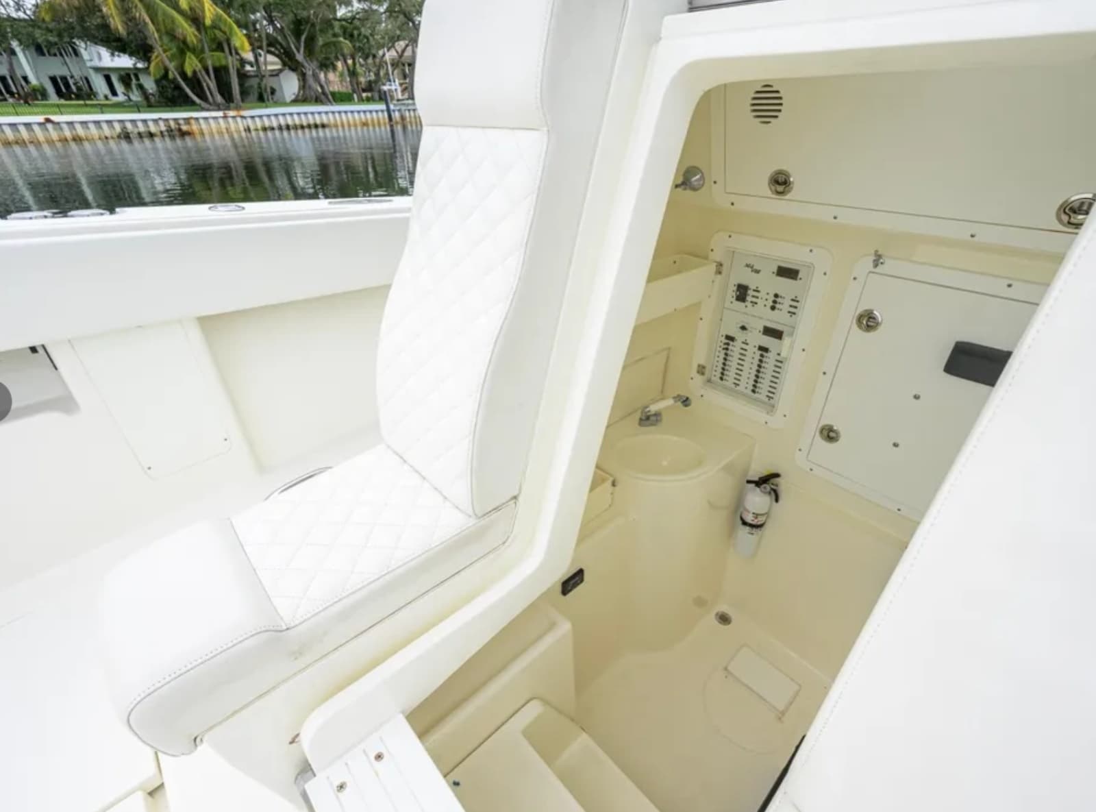2016 SeaVee 390Z - Photo 26