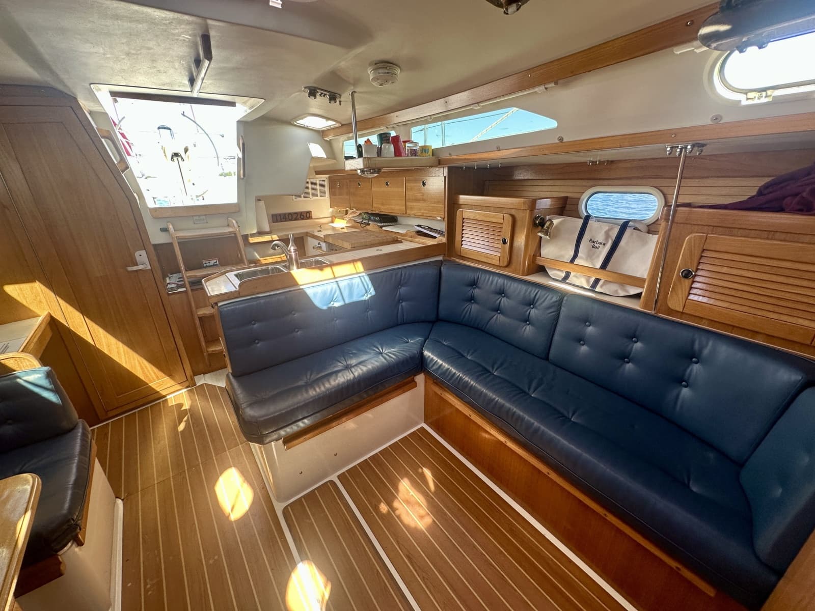 2003 Catalina 36 mkII - Photo 11