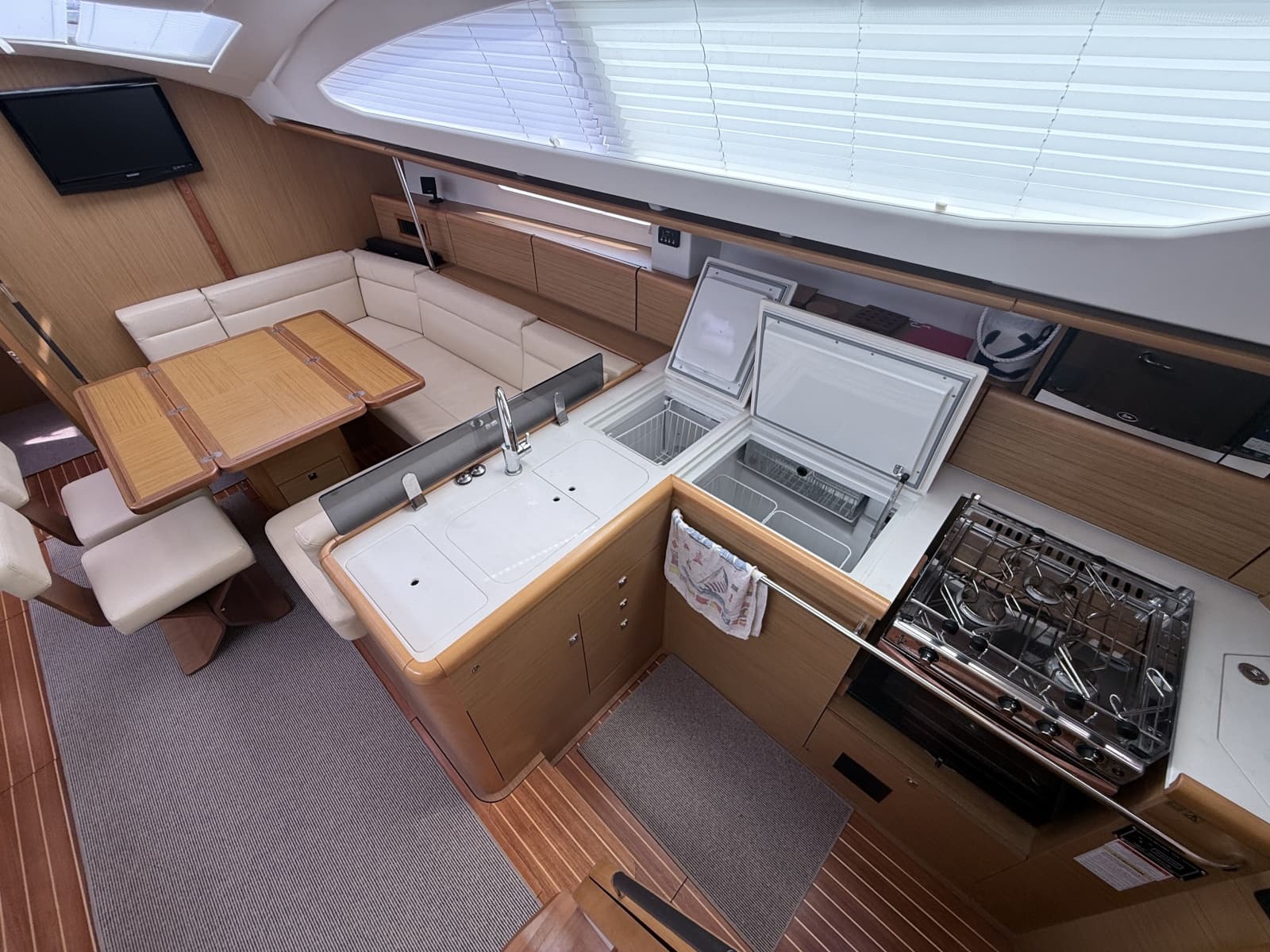 2010 Jeanneau 50 DS - Photo 25