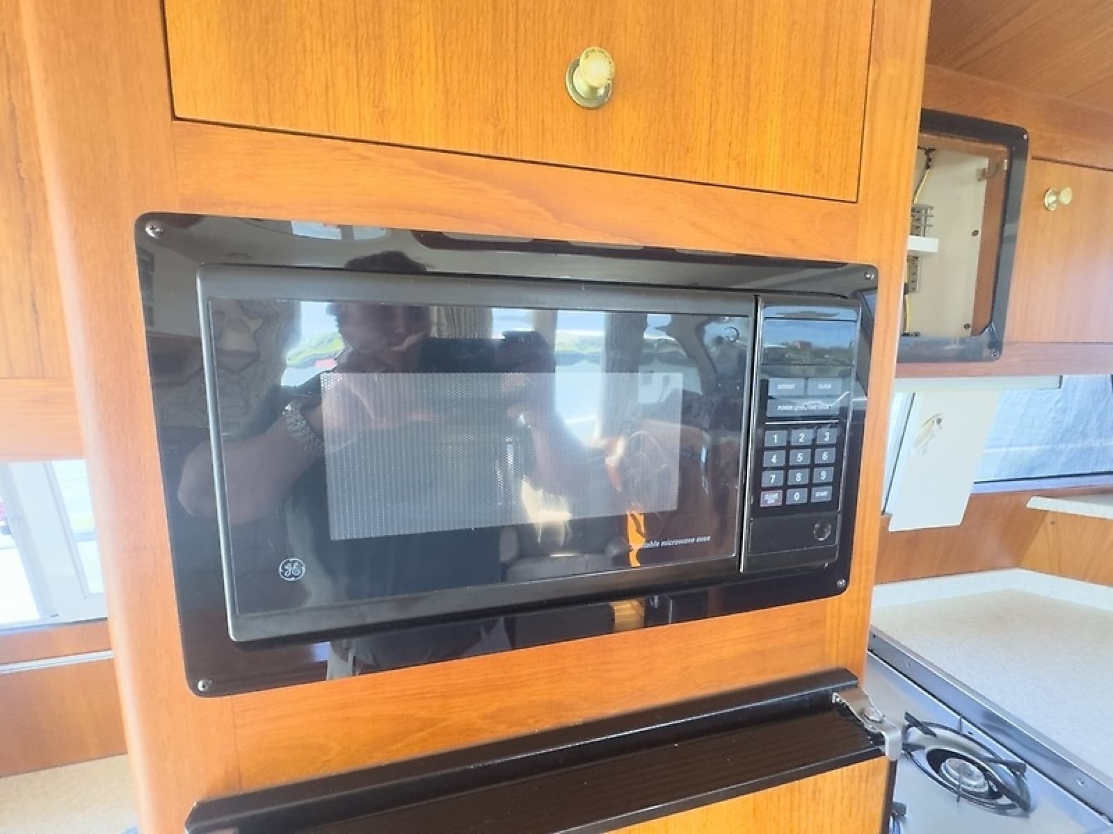 2000 Mainship 390 Trawler - Photo 34
