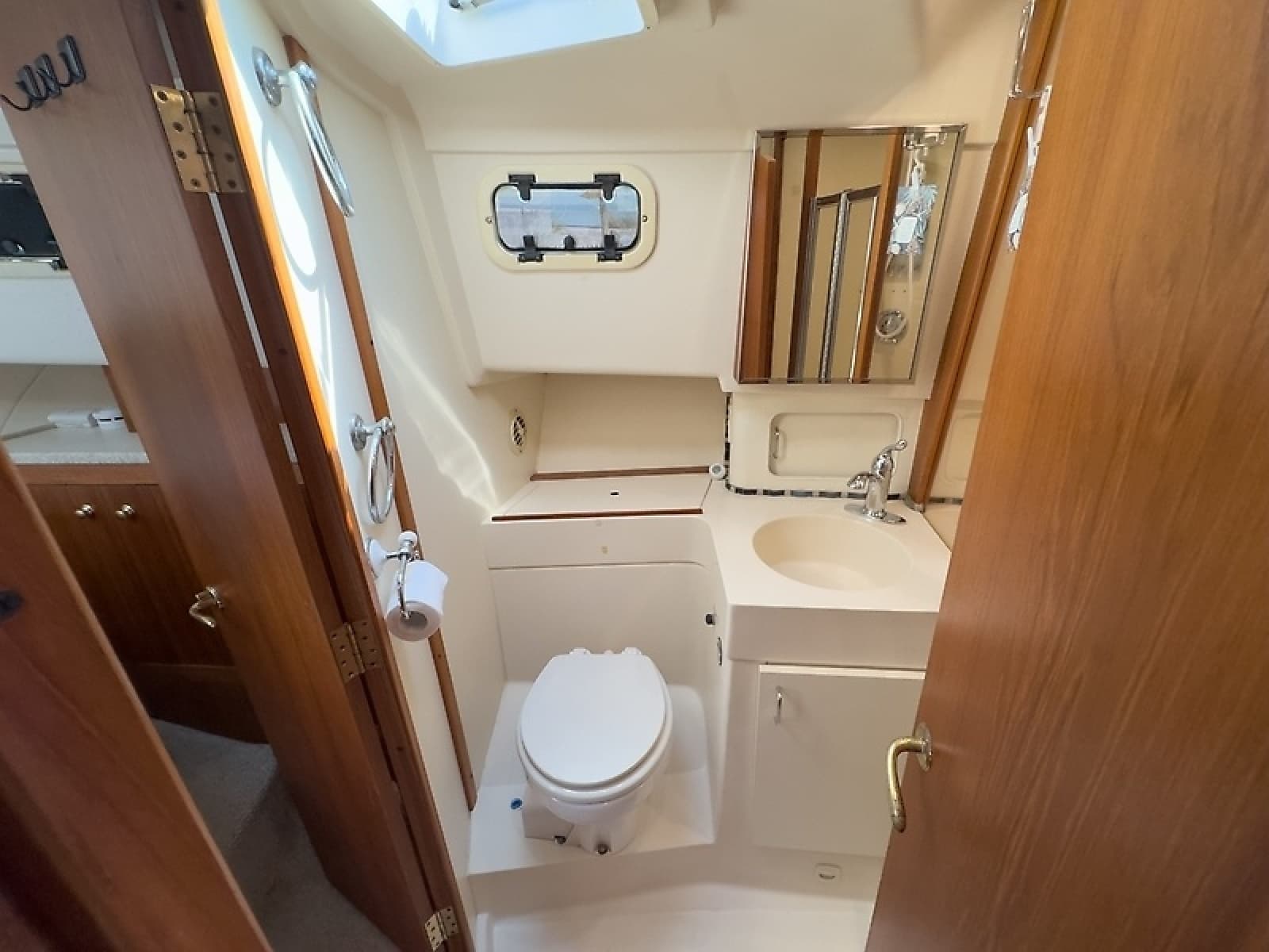 2000 Mainship 390 Trawler - Photo 42