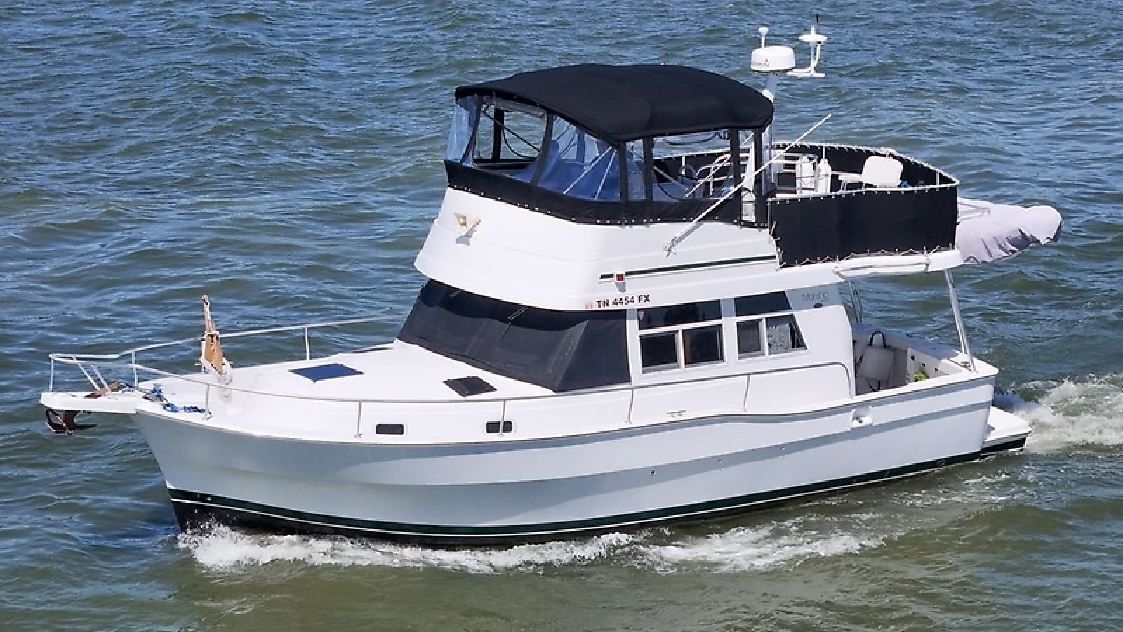 2000 Mainship 390 Trawler - Photo 52