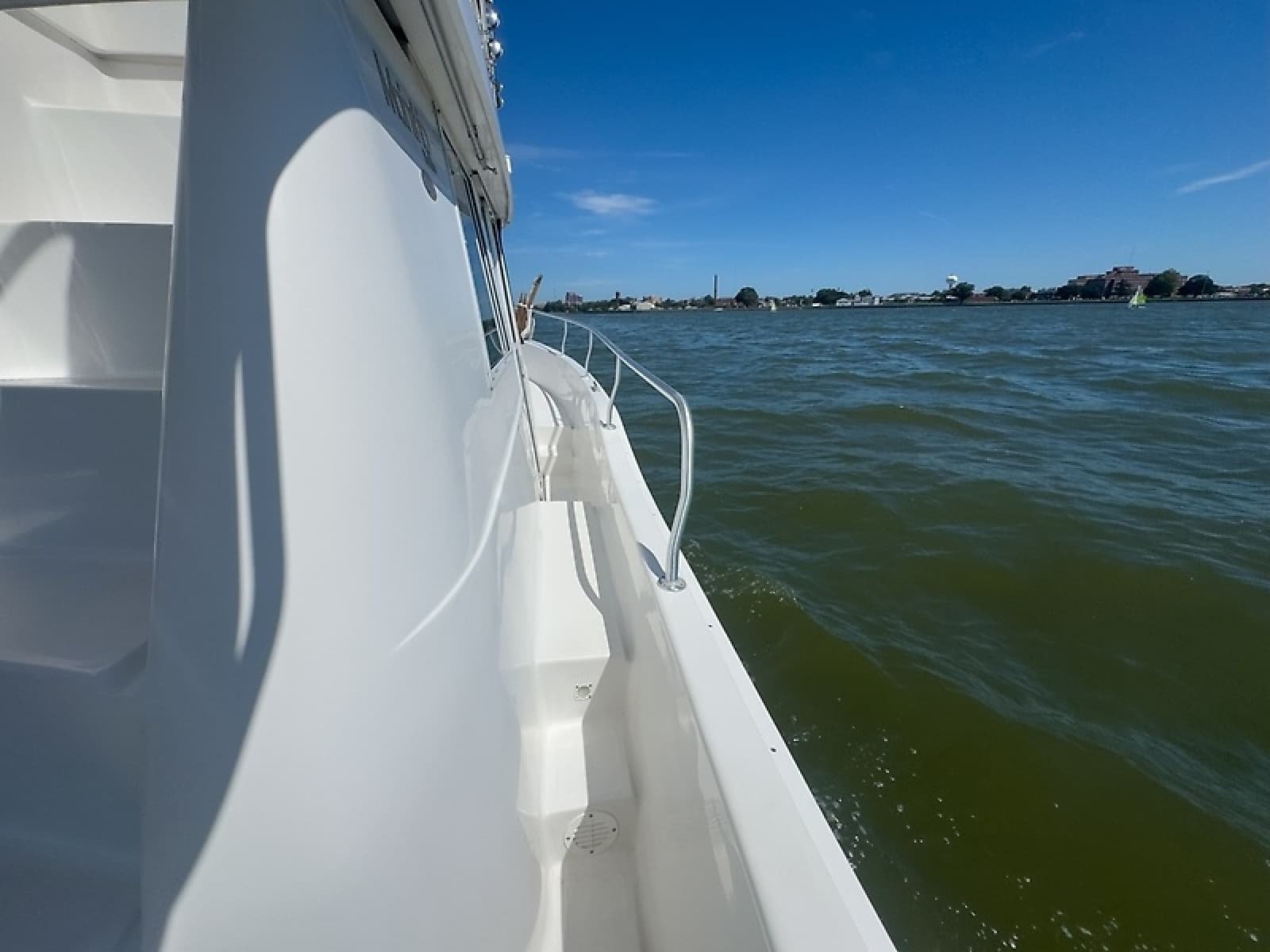 2000 Mainship 390 Trawler - Photo 24