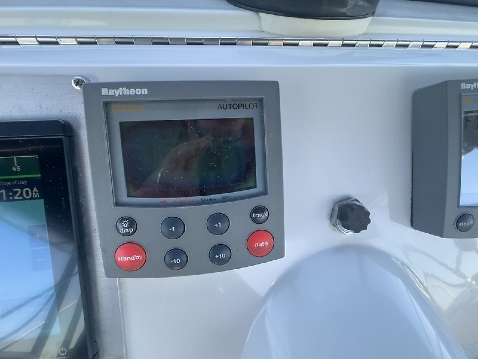 2000 Mainship 390 Trawler - Photo 12