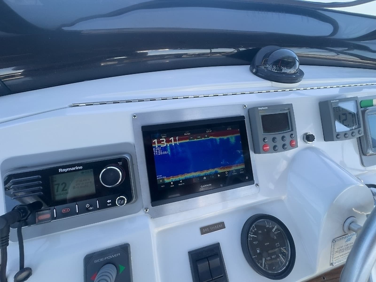 2000 Mainship 390 Trawler - Photo 8
