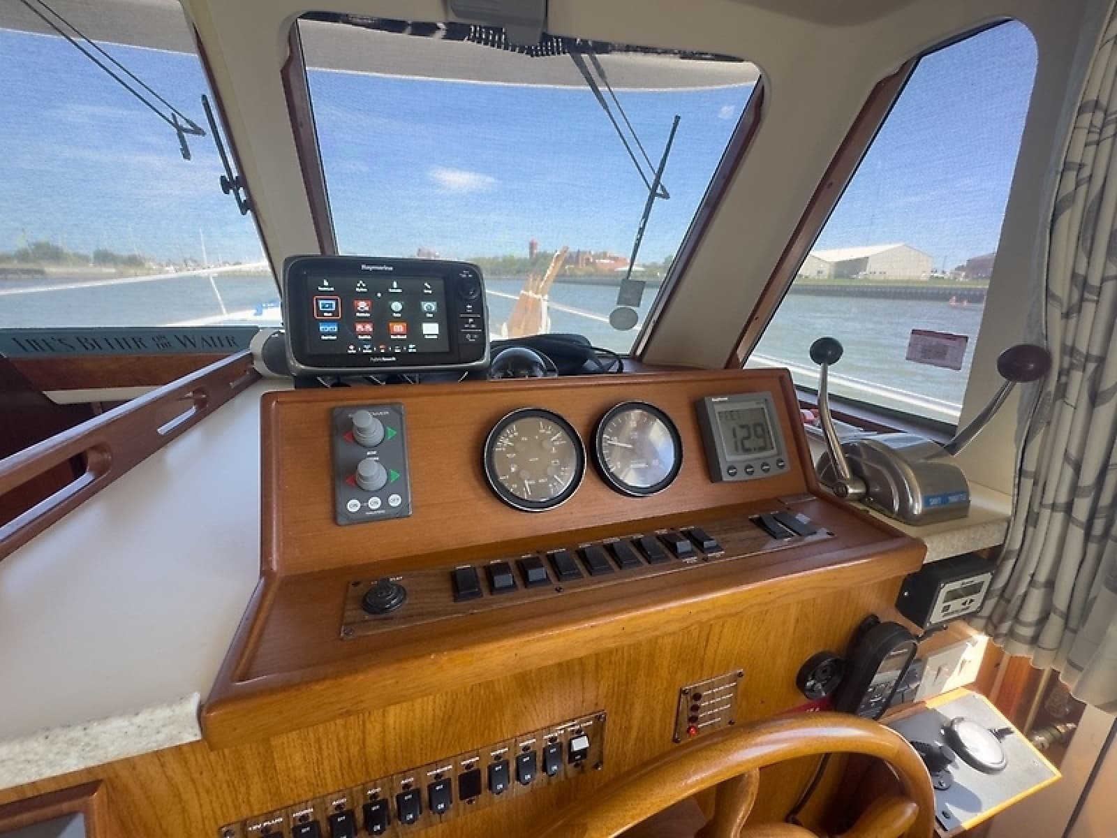 2000 Mainship 390 Trawler - Photo 30