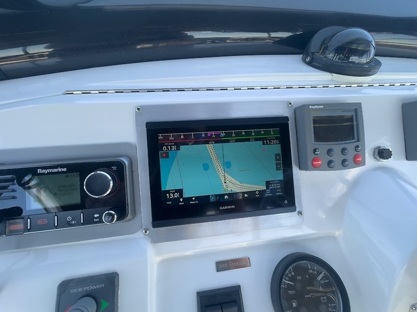 2000 Mainship 390 Trawler - Photo 9