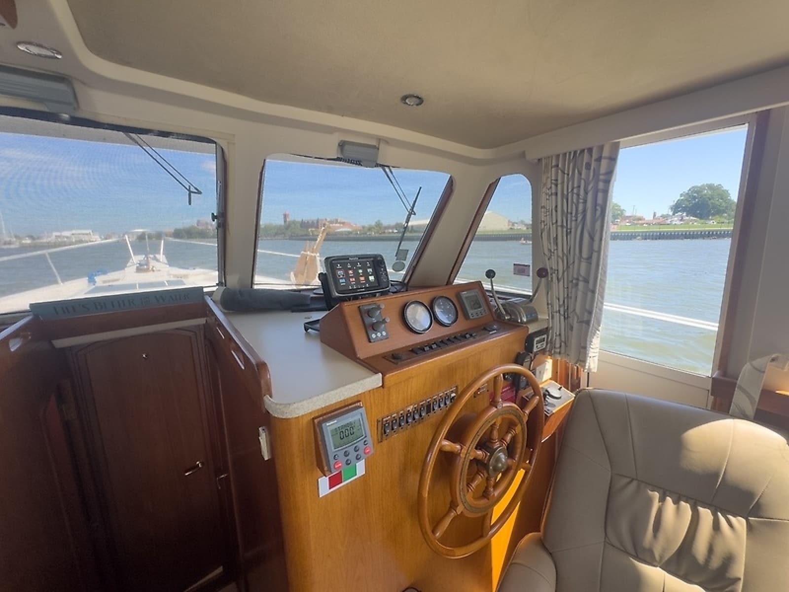 2000 Mainship 390 Trawler - Photo 28