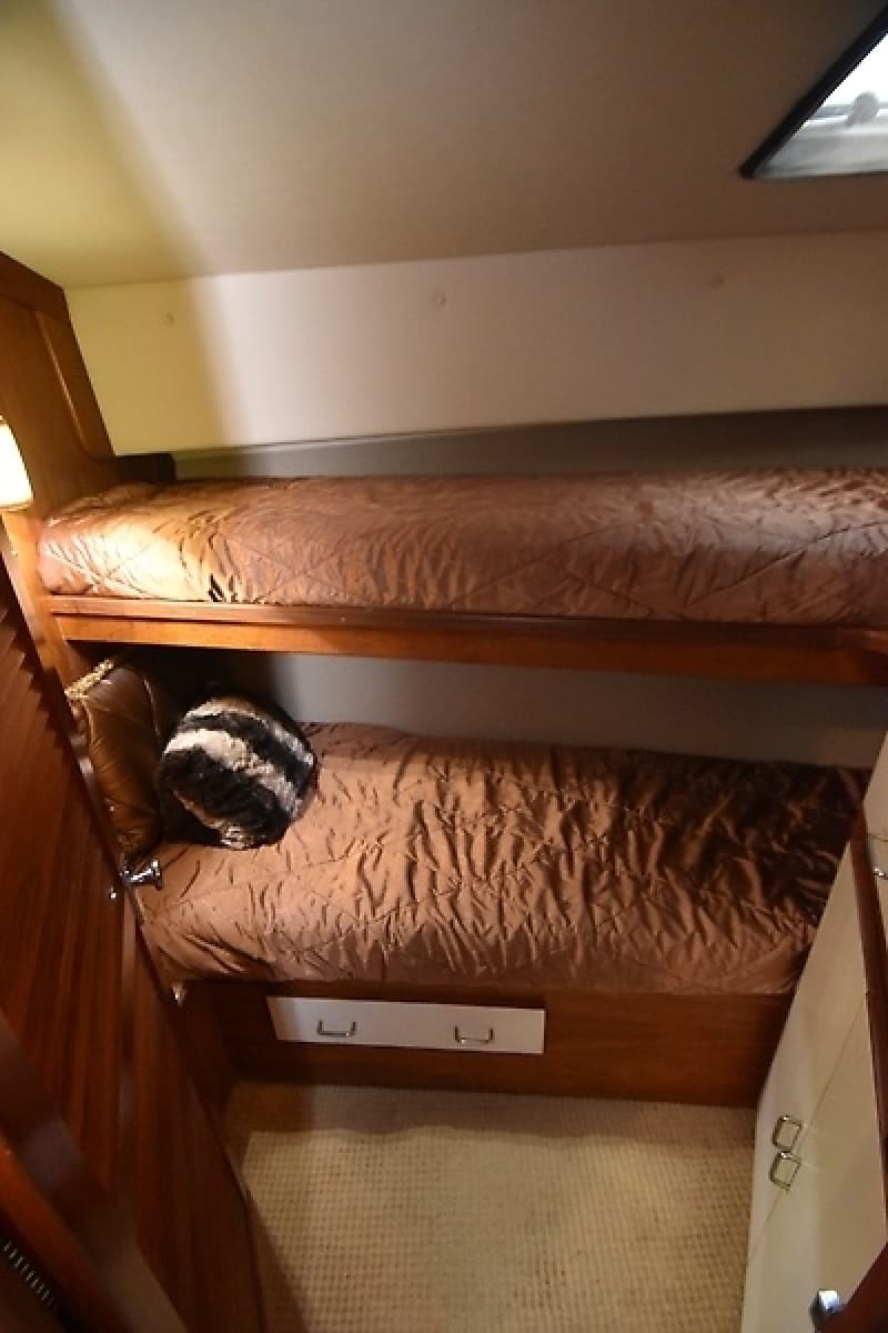 1989 Pacemaker 36 Flybridge - Photo 28