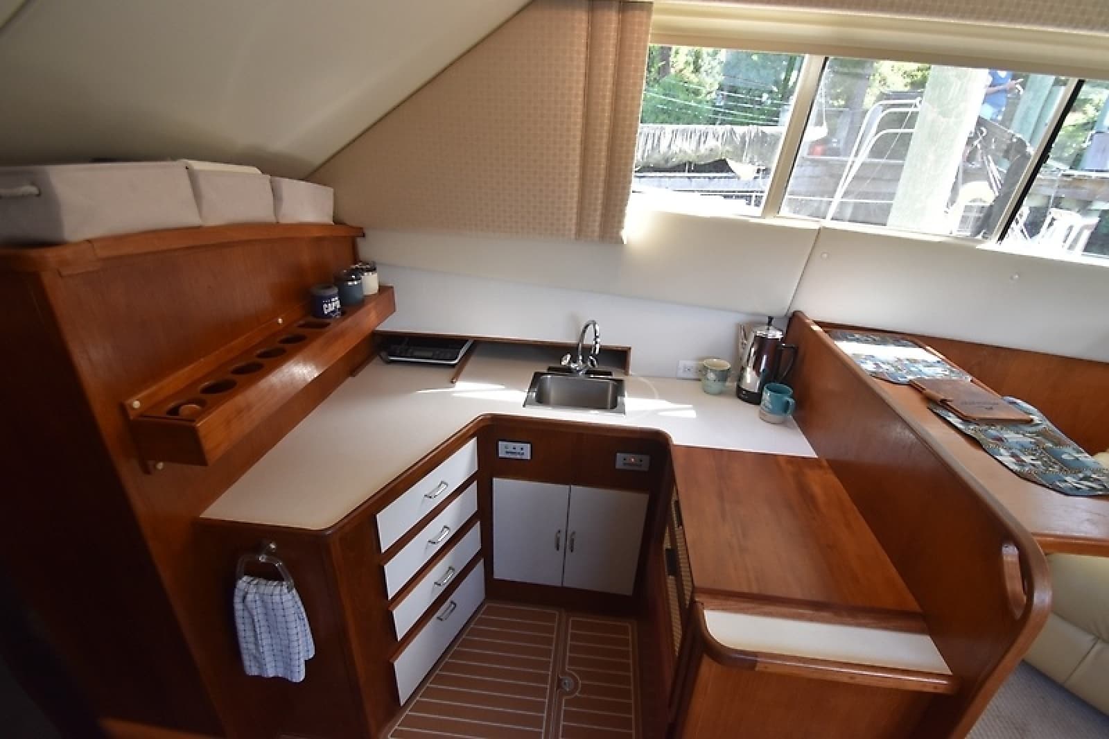 1989 Pacemaker 36 Flybridge - Photo 33