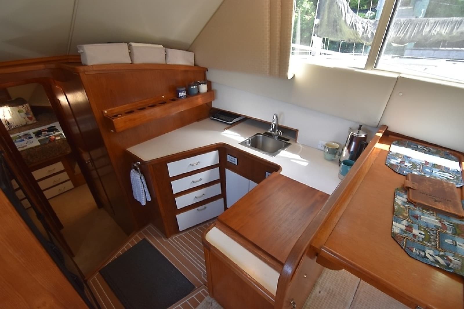 1989 Pacemaker 36 Flybridge - Photo 32