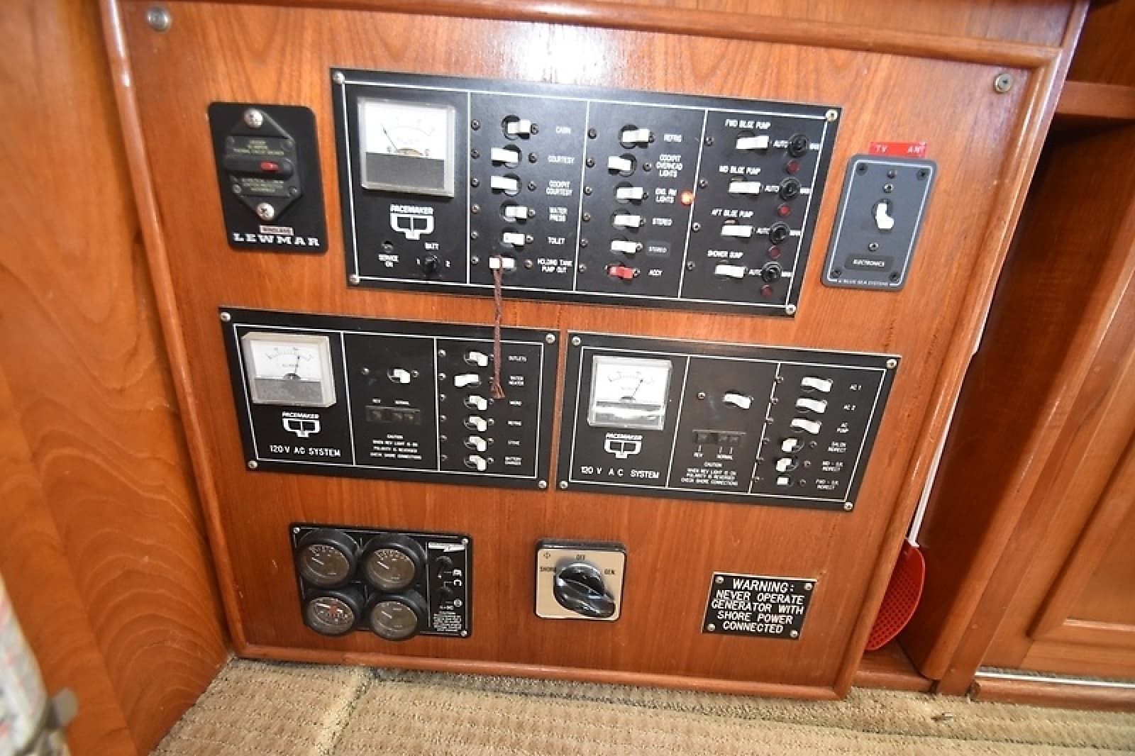 1989 Pacemaker 36 Flybridge - Photo 52