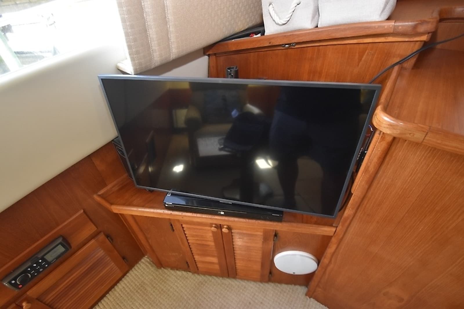 1989 Pacemaker 36 Flybridge - Photo 38