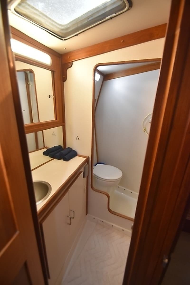 1989 Pacemaker 36 Flybridge - Photo 25